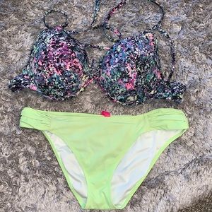 Women’s Victoria’s Secret 2 piece Bikini 36D top and large bottoms